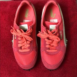 Pink/Green Puma 5000 running shoes